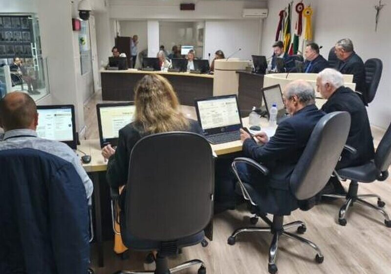  Câmara de Orleans: Sessão Ordinária do dia 21 de Julho