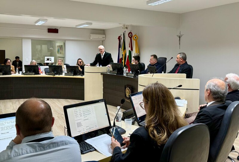  Câmara de Orleans: Sessão Ordinária do dia 28 de Julho