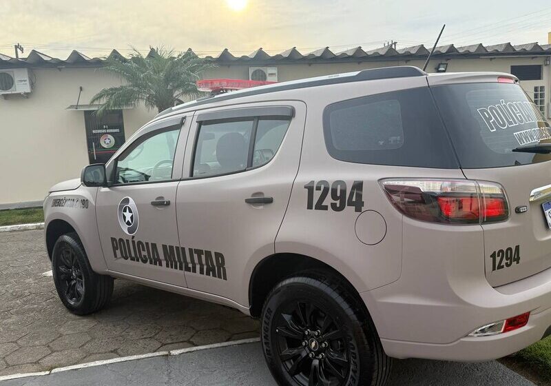  Jovens invadem Departamento de Trânsito de Imbituba e atiram contra a PM